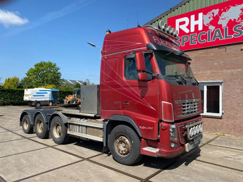 Volvo FH 16.700 FH16-700 8X4 140 TON FULL STEEL - Trekker: afbeelding 4 Volvo FH 16.700 FH16-700 8X4 140 TON FULL STEEL - Trekker: afbeelding 4