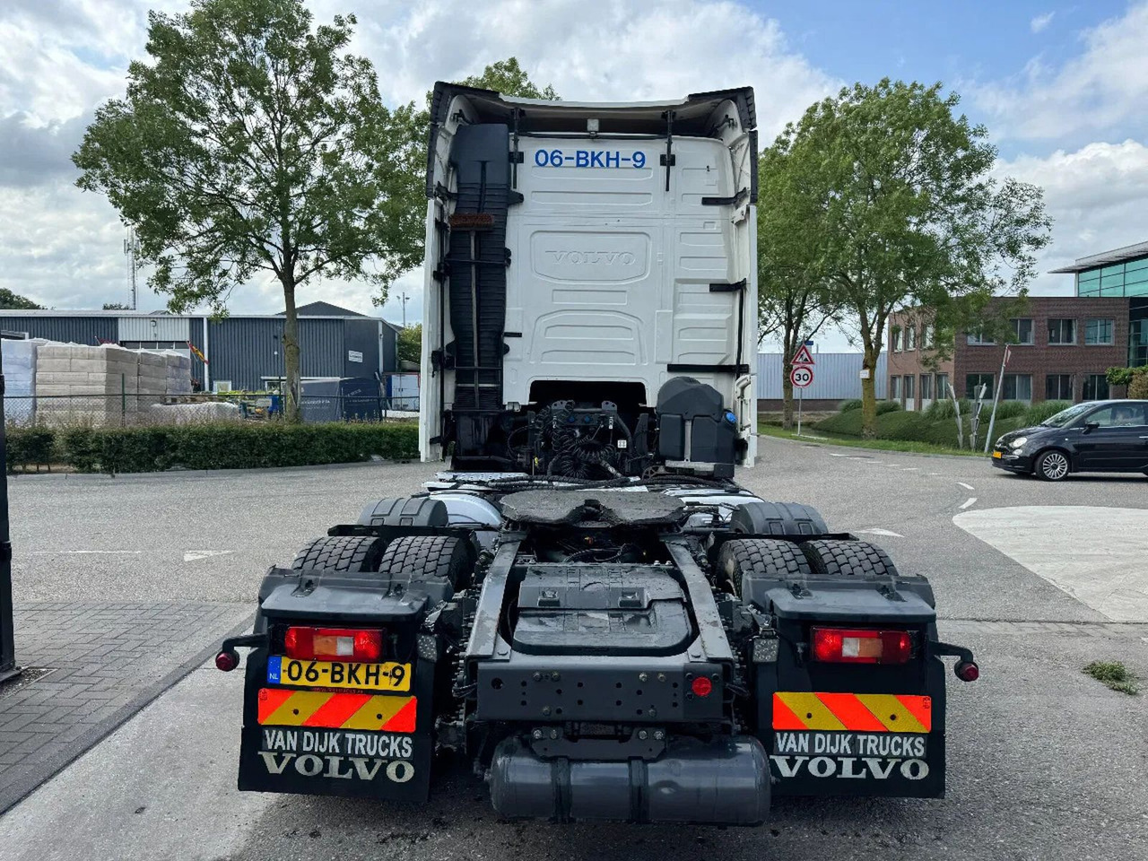 Volvo FH 460 6X2 - EURO 6 + KIPPER HYDR. + LIFTING AXL - Trekker: afbeelding 5 Volvo FH 460 6X2 - EURO 6 + KIPPER HYDR. + LIFTING AXL - Trekker: afbeelding 5