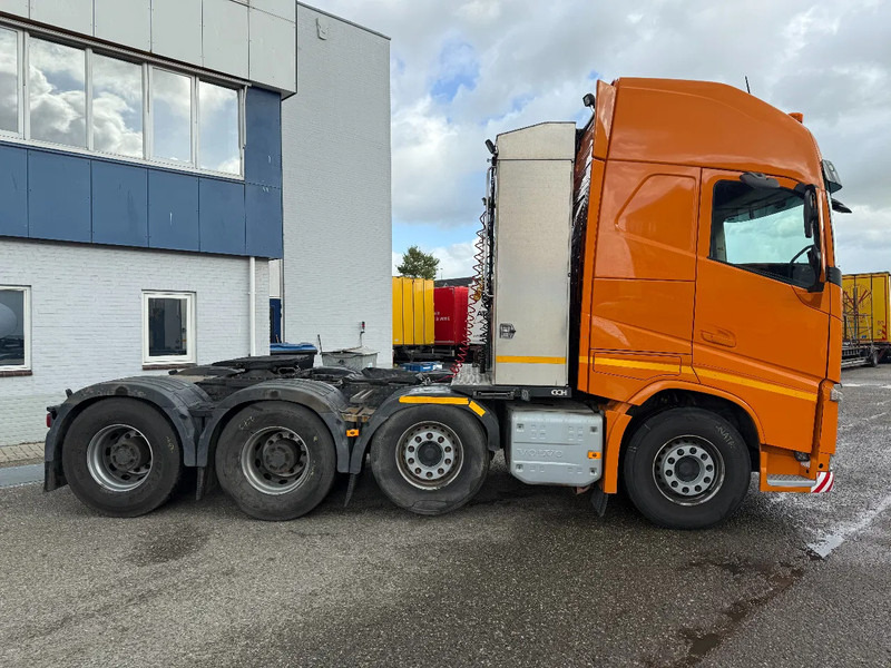 Volvo FH 540, 8X4, 490049 KM, INTARDER TUV 30-06-2026 - Trekker: afbeelding 5 Volvo FH 540, 8X4, 490049 KM, INTARDER TUV 30-06-2026 - Trekker: afbeelding 5
