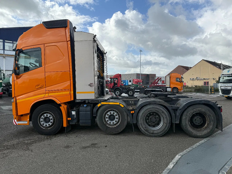 Volvo FH 540, 8X4, 490049 KM, INTARDER TUV 30-06-2026 - Trekker: afbeelding 4 Volvo FH 540, 8X4, 490049 KM, INTARDER TUV 30-06-2026 - Trekker: afbeelding 4