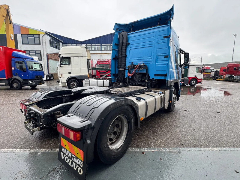 Volvo FM 330 4X2 EURO 5 ONLY 519.822 KM SPOILERS HOLLAND TRUCK - Trekker: afbeelding 4 Volvo FM 330 4X2 EURO 5 ONLY 519.822 KM SPOILERS HOLLAND TRUCK - Trekker: afbeelding 4