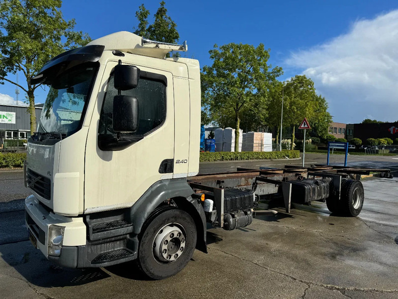 Volvo FL 240 4X2 - EURO 5 CHASSIS - Chassis vrachtwagen: afbeelding 1 Volvo FL 240 4X2 - EURO 5 CHASSIS - Chassis vrachtwagen: afbeelding 1