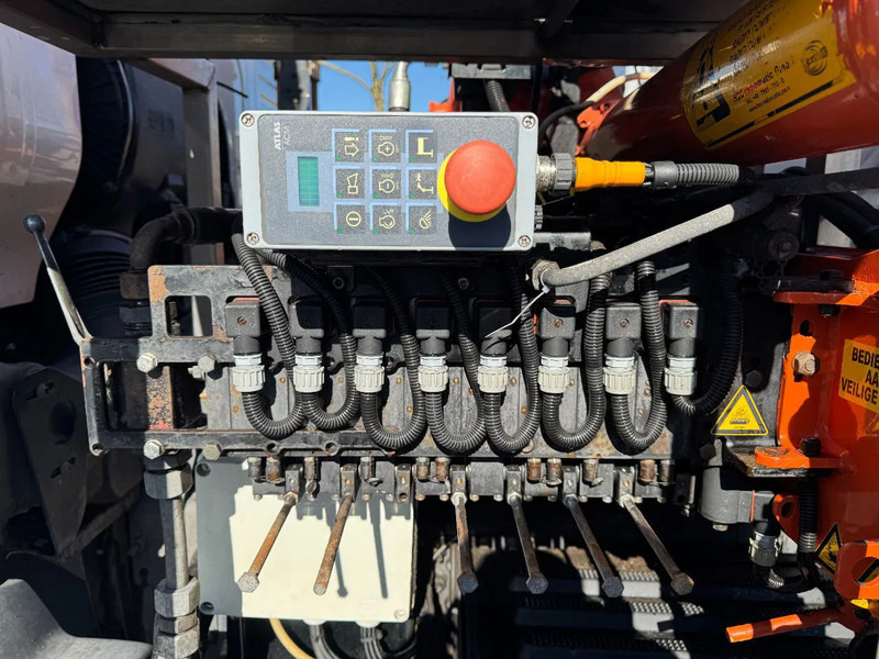 Kraanwagen Volvo FM 330 6X2 - EURO 5 + ATLAS 126.3E A2 + REMOTE + LIFT/STEERING AXLE: afbeelding 17