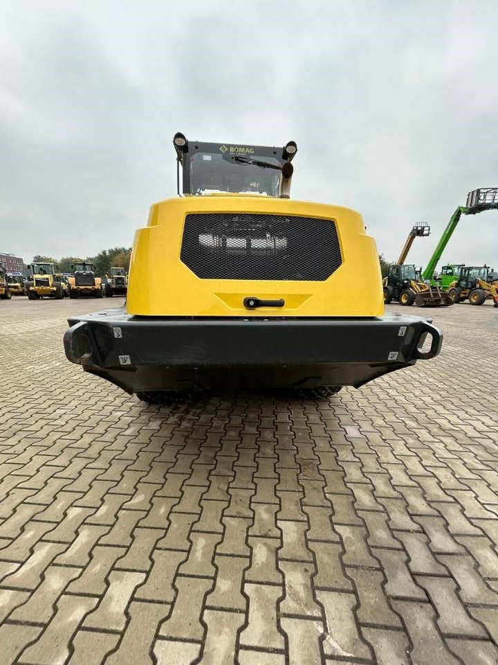 Bomag BW 211 D-5 - Schapenpootwals/ Grondverdichter: afbeelding 3 Bomag BW 211 D-5 - Schapenpootwals/ Grondverdichter: afbeelding 3