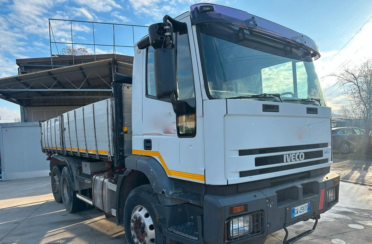 Motrice Iveco Eurotech 190 27 - Vrachtwagen met open laadbak: afbeelding 1 Motrice Iveco Eurotech 190 27 - Vrachtwagen met open laadbak: afbeelding 1