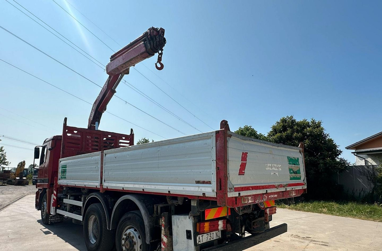 Motrice Mercedes con la gru Palfinger - Vrachtwagen met open laadbak, Kraanwagen: afbeelding 3 Motrice Mercedes con la gru Palfinger - Vrachtwagen met open laadbak, Kraanwagen: afbeelding 3