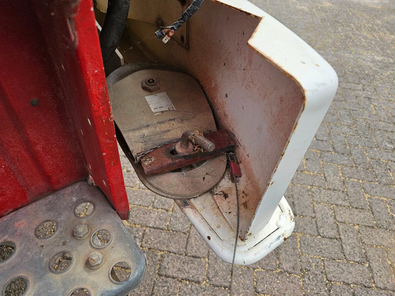Brandweerwagen Renault M210 Arbois 3500L - Hydraulic winch: afbeelding 20