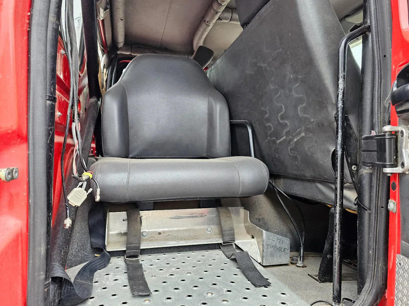 Brandweerwagen Renault M210 Arbois 3500L: afbeelding 11 Brandweerwagen Renault M210 Arbois 3500L: afbeelding 11