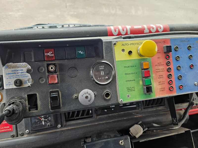 Brandweerwagen Renault M210 Arbois 3500L: afbeelding 14 Brandweerwagen Renault M210 Arbois 3500L: afbeelding 14