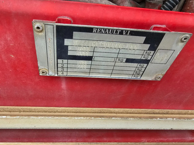 Brandweerwagen Renault M210 Arbois 3500L: afbeelding 16 Brandweerwagen Renault M210 Arbois 3500L: afbeelding 16