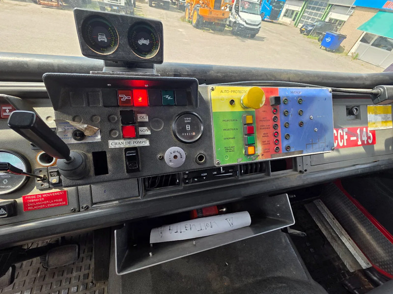 Brandweerwagen Renault M210 M210: afbeelding 11