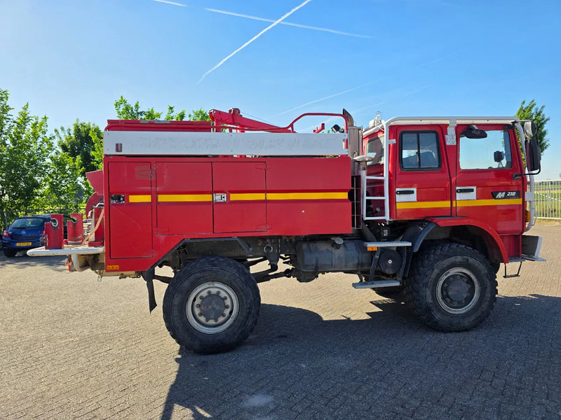 Renault Midliner 210 M210 - Brandweerwagen: afbeelding 4 Renault Midliner 210 M210 - Brandweerwagen: afbeelding 4