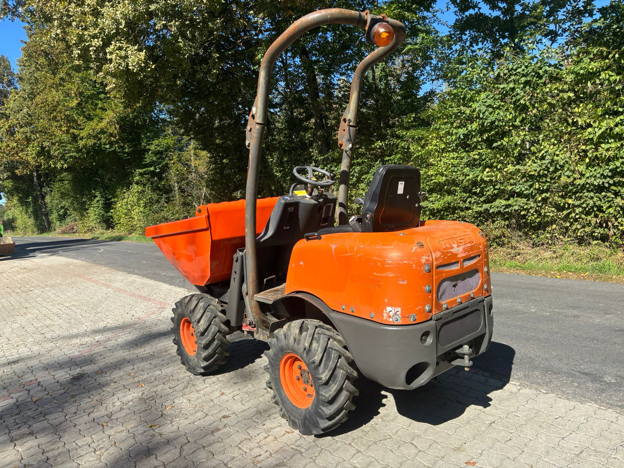 AUSA D100 AHA - Kiepwagen met knikbesturing: afbeelding 4 AUSA D100 AHA - Kiepwagen met knikbesturing: afbeelding 4