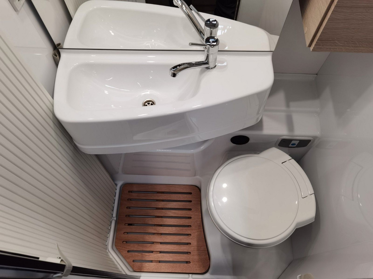 Half integraal camper Chausson X 650 EXCLUSIVE LINE /XXL-HUBBETT/ E-BIKE TRÄGER: afbeelding 20