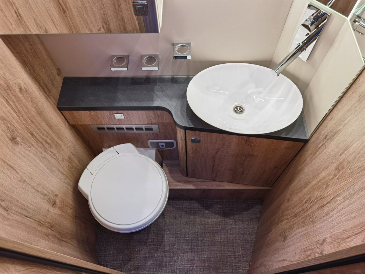 Integraal camper Eura Mobil INTEGRA LINE 720 EB /180PS-9G MAXI/ EINZELBETTEN: afbeelding 22