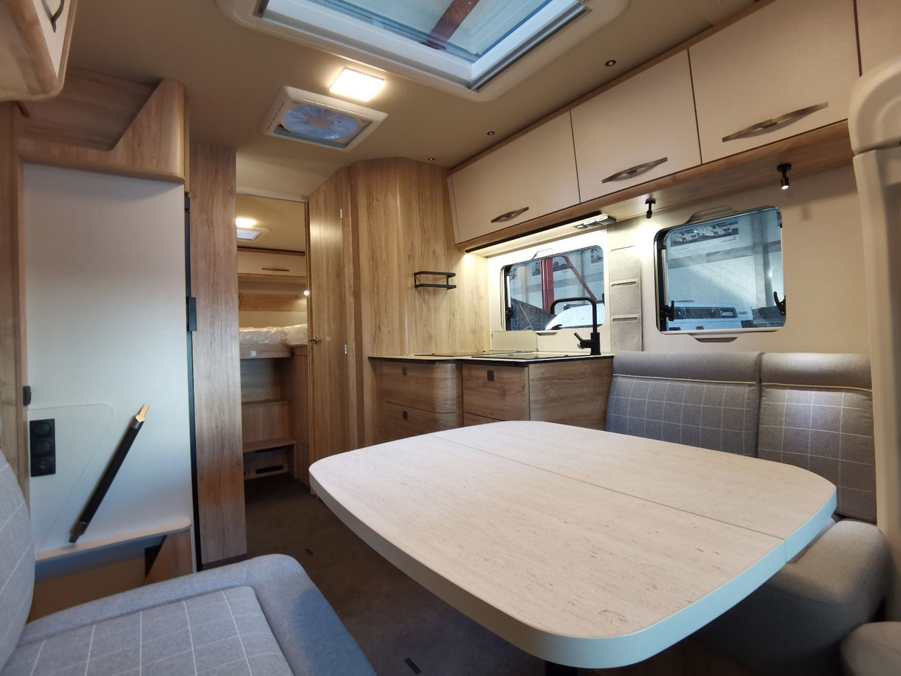 Eura Mobil PROFILA T 720 EF - 101 EDITION / EINZELBETTEN - Half integraal camper: afbeelding 5 Eura Mobil PROFILA T 720 EF - 101 EDITION / EINZELBETTEN - Half integraal camper: afbeelding 5