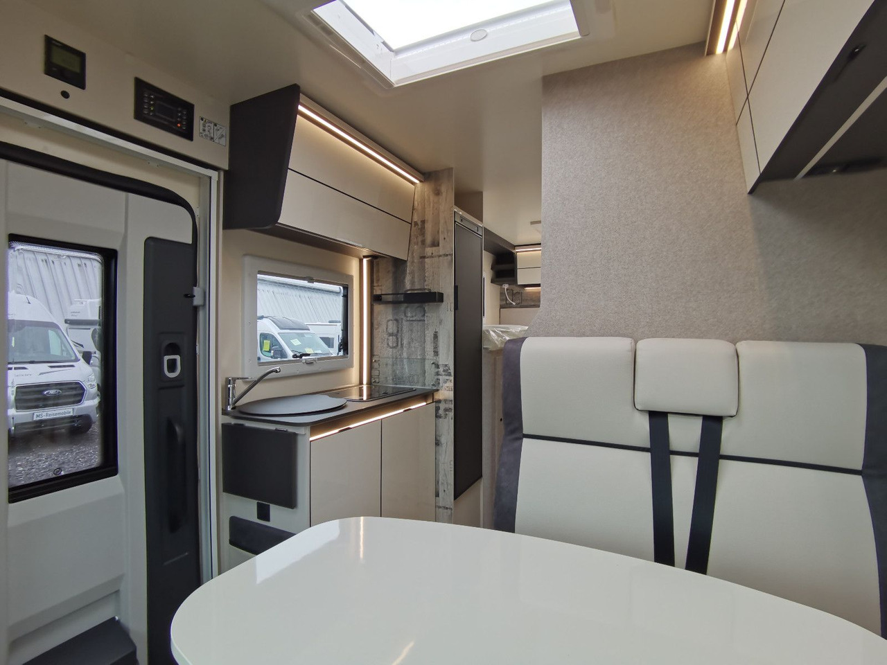 Leasing  Forster T 669 EBN COUPÈ / 165PS - DSG / EINZELBETTEN Forster T 669 EBN COUPÈ / 165PS - DSG / EINZELBETTEN: afbeelding 13