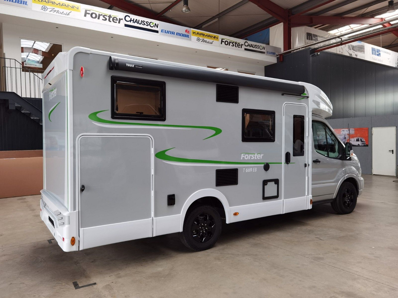 Forster T 669 EBN COUPÈ / -2025-/165PS/ SILVER - EDITION - Half integraal camper: afbeelding 4 Forster T 669 EBN COUPÈ / -2025-/165PS/ SILVER - EDITION - Half integraal camper: afbeelding 4