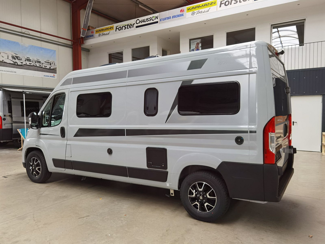 Karmann DEXTER 580 /- 2026 -/ PANORAMA DACHFENSTER - Buscamper: afbeelding 5 Karmann DEXTER 580 /- 2026 -/ PANORAMA DACHFENSTER - Buscamper: afbeelding 5