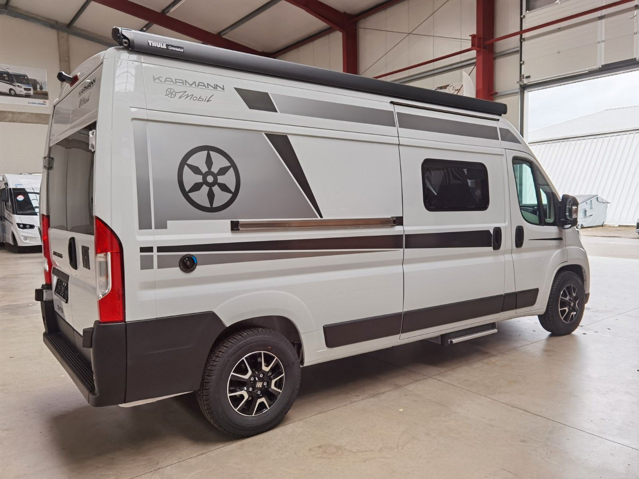 Karmann DEXTER 600 / -2026-/ EINZELBETTEN & BAR-VERSION - Buscamper: afbeelding 4 Karmann DEXTER 600 / -2026-/ EINZELBETTEN & BAR-VERSION - Buscamper: afbeelding 4