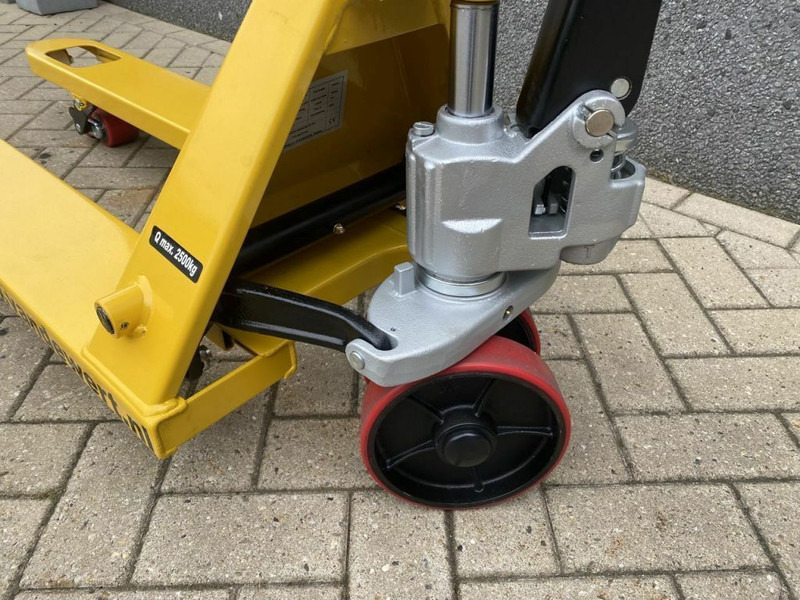 Diversen palletwagen handpalletwagen pompwagen 2.5 ton transpallet - Palletwagen: afbeelding 4 Diversen palletwagen handpalletwagen pompwagen 2.5 ton transpallet - Palletwagen: afbeelding 4