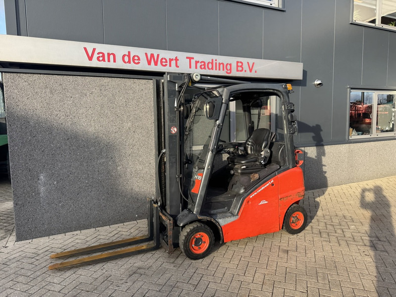Linde H18T-01 Triplo 500 Freelift / Sideshift LPG 2012 - LPG heftruck: afbeelding 2 Linde H18T-01 Triplo 500 Freelift / Sideshift LPG 2012 - LPG heftruck: afbeelding 2