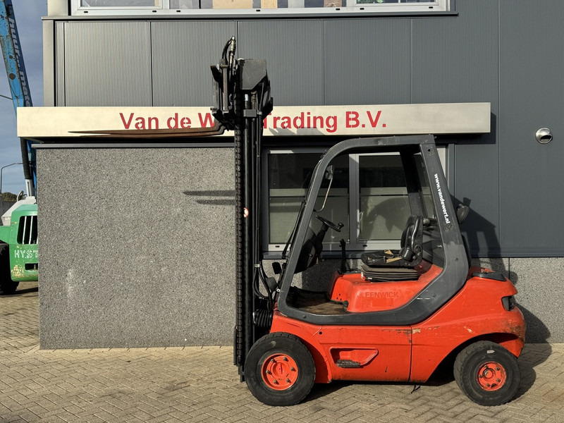 Linde H25D-02 Triplo 640 Freelift / Sideshift / 4e functie Diesel 1995 - Diesel heftruck: afbeelding 5 Linde H25D-02 Triplo 640 Freelift / Sideshift / 4e functie Diesel 1995 - Diesel heftruck: afbeelding 5