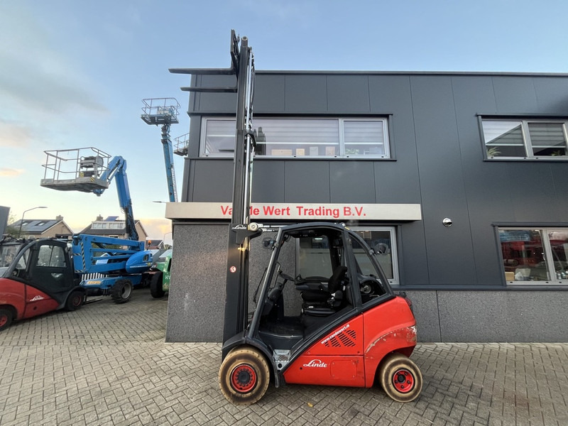 Linde H25T triplo465 sideshift 4e functie 2010 LPG - LPG heftruck: afbeelding 2 Linde H25T triplo465 sideshift 4e functie 2010 LPG - LPG heftruck: afbeelding 2