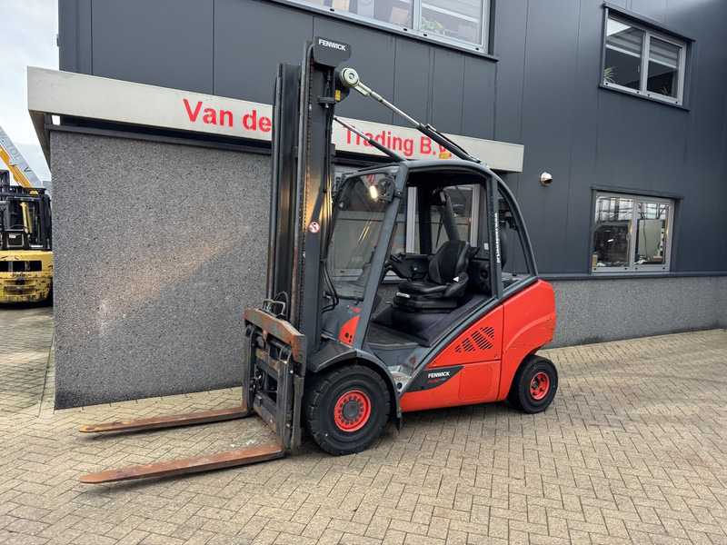 Linde H30D-02 Duplo 450 Sideshift / Vorkversteller VW Diesel 2013 - Diesel heftruck: afbeelding 2 Linde H30D-02 Duplo 450 Sideshift / Vorkversteller VW Diesel 2013 - Diesel heftruck: afbeelding 2