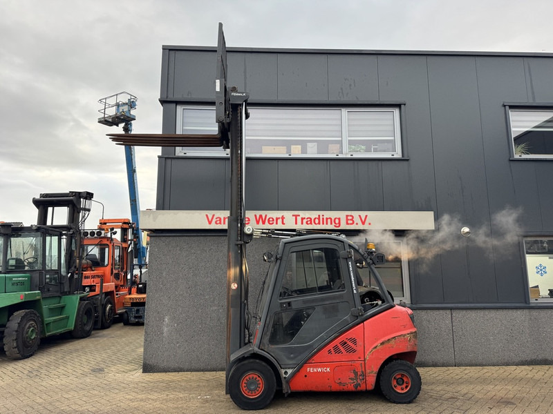 Linde H30T-01 Duplo 365 Sideshift / Vorkversteller LPG 2012 - LPG heftruck: afbeelding 5 Linde H30T-01 Duplo 365 Sideshift / Vorkversteller LPG 2012 - LPG heftruck: afbeelding 5