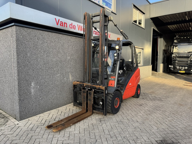 Linde H30T Duplo 450 Sideshift / Vorkversteller LPG 2003 - LPG heftruck: afbeelding 3 Linde H30T Duplo 450 Sideshift / Vorkversteller LPG 2003 - LPG heftruck: afbeelding 3