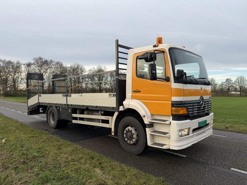 Mercedes-Benz 1823L 4X2 Machine Transporter / Oprij Vrachtwagen Hydraulische Kleppen EURO2 240dkm 1999 APK 3-2026 - Autovrachtwagen vrachtwagen: afbeelding 3 Mercedes-Benz 1823L 4X2 Machine Transporter / Oprij Vrachtwagen Hydraulische Kleppen EURO2 240dkm 1999 APK 3-2026 - Autovrachtwagen vrachtwagen: afbeelding 3