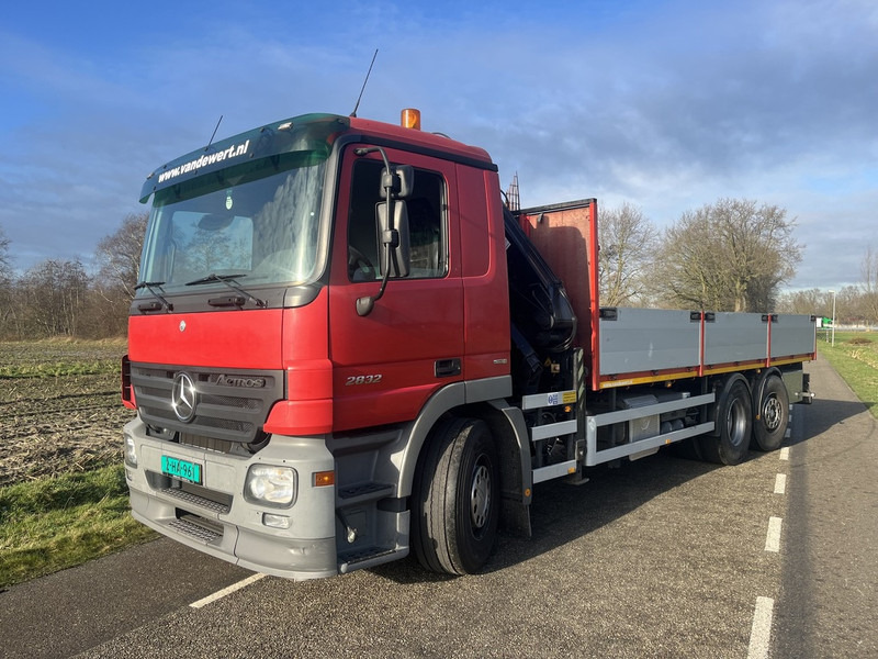 Mercedes-Benz ACTROS 2832 - MKG HKL140 - automaat - EURO5 -lift/stuur as - 600dkm - 2006 - Vrachtwagen met open laadbak, Kraanwagen: afbeelding 3 Mercedes-Benz ACTROS 2832 - MKG HKL140 - automaat - EURO5 -lift/stuur as - 600dkm - 2006 - Vrachtwagen met open laadbak, Kraanwagen: afbeelding 3