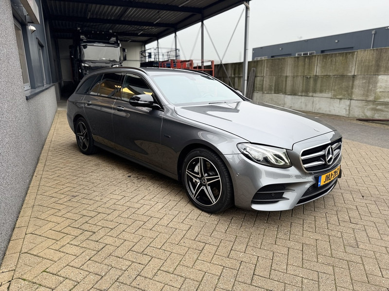 Mercedes-Benz E-Klasse Estate 300 de AMG Line 2020 Led / ACC / Leder - Personenwagen: afbeelding 5 Mercedes-Benz E-Klasse Estate 300 de AMG Line 2020 Led / ACC / Leder - Personenwagen: afbeelding 5