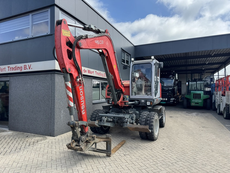 Neuson 9503 WD Mobiele Kraan 2009 Palletvork, Smalle Bak / Breede Bak 8860hours Deutz Diesel. - Mobiele kraan: afbeelding 5 Neuson 9503 WD Mobiele Kraan 2009 Palletvork, Smalle Bak / Breede Bak 8860hours Deutz Diesel. - Mobiele kraan: afbeelding 5