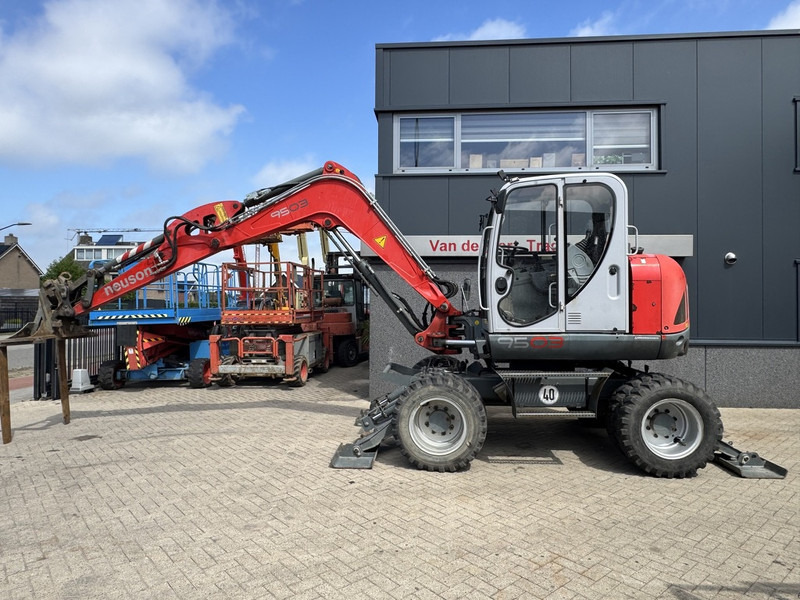 Mobiele kraan Neuson 9503 WD Mobiele Kraan 2009 Palletvork, Stenenklem, 2x Bak 8860hours Deutz Diesel: afbeelding 6