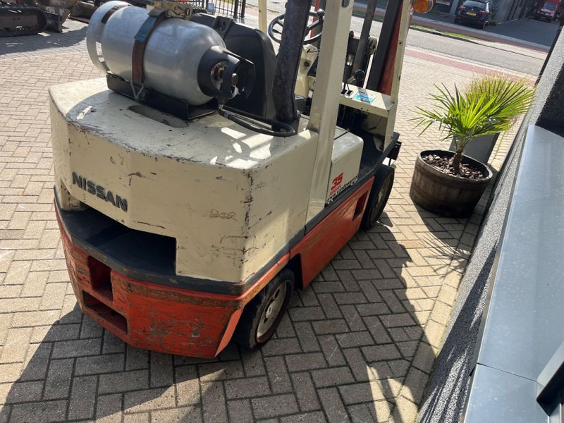 Nissan FG35U heftruck dulpo310 freelift 3e functie LPG COMPACT - LPG heftruck: afbeelding 4 Nissan FG35U heftruck dulpo310 freelift 3e functie LPG COMPACT - LPG heftruck: afbeelding 4