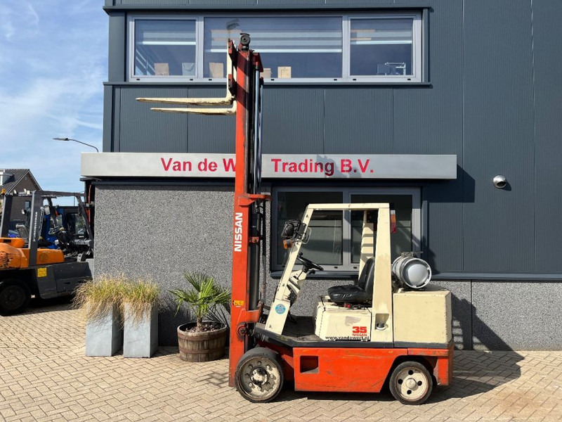 Nissan FG35U heftruck dulpo310 freelift 3e functie LPG COMPACT - LPG heftruck: afbeelding 2 Nissan FG35U heftruck dulpo310 freelift 3e functie LPG COMPACT - LPG heftruck: afbeelding 2