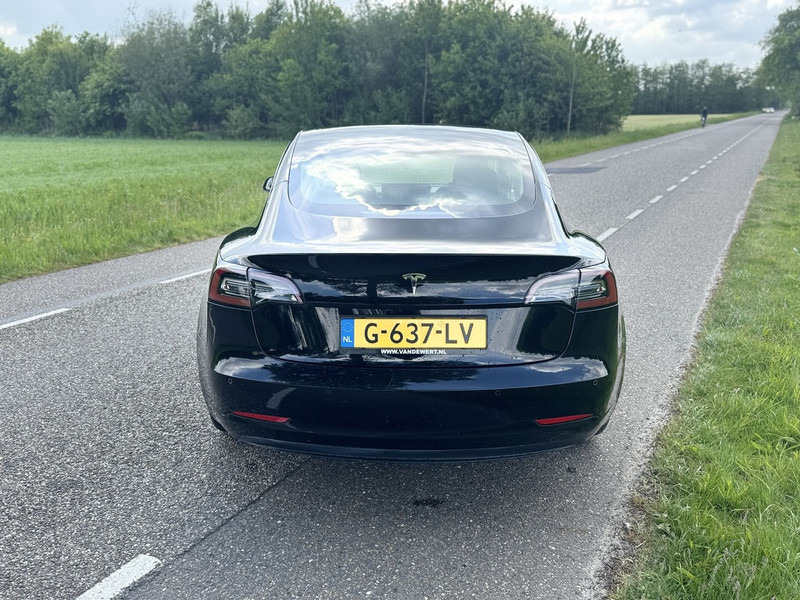 Tesla Model 3 - Personenwagen: afbeelding 5 Tesla Model 3 - Personenwagen: afbeelding 5