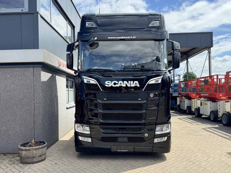 Scania S520 V8 4x2 Full Air - Automaat - Retarder - Euro 6 - I Park Cool - 2018 - TUV 02-2026 - Trekker: afbeelding 3 Scania S520 V8 4x2 Full Air - Automaat - Retarder - Euro 6 - I Park Cool - 2018 - TUV 02-2026 - Trekker: afbeelding 3