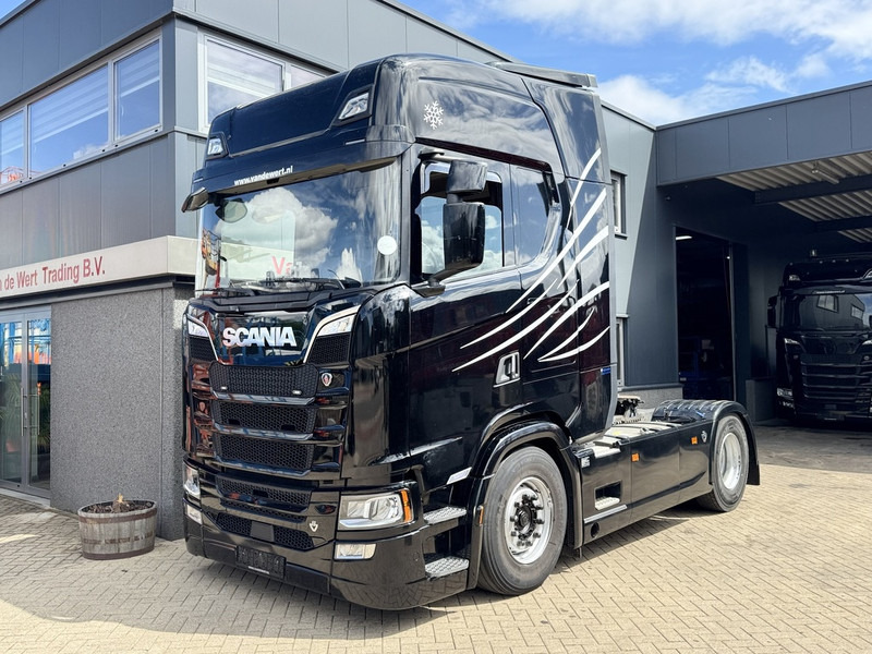 Scania S520 V8 4x2 Full Air - Automaat - Retarder - Euro 6 - I Park Cool - 2018 - TUV 02-2026 - Trekker: afbeelding 1 Scania S520 V8 4x2 Full Air - Automaat - Retarder - Euro 6 - I Park Cool - 2018 - TUV 02-2026 - Trekker: afbeelding 1