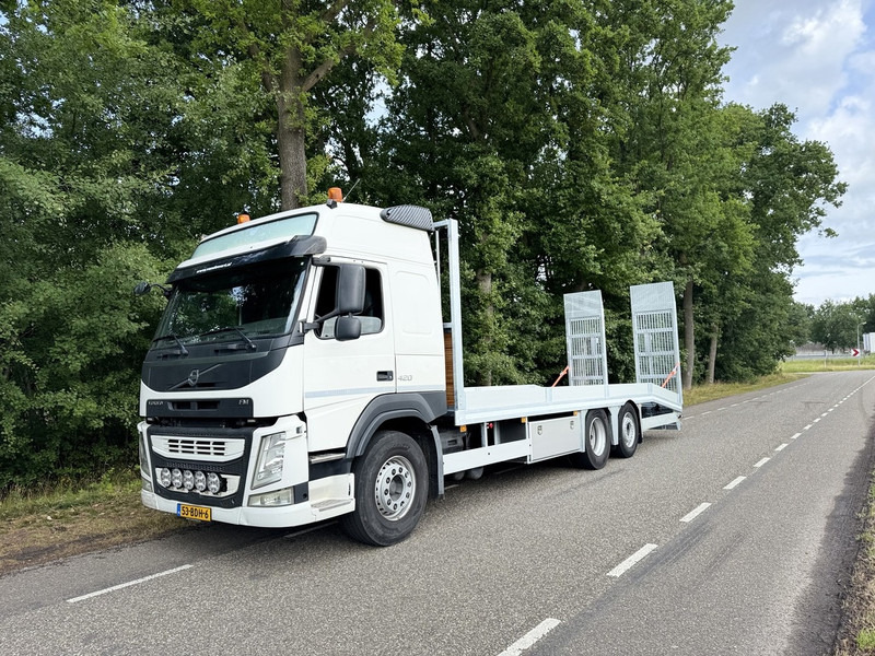 Volvo FM 420 6X2 Machine Transporter / Oprij Vrachtwagen 2013 / EURO 6 / 550DKM / APK 7-26 / Steering Wheel - Autovrachtwagen vrachtwagen: afbeelding 2 Volvo FM 420 6X2 Machine Transporter / Oprij Vrachtwagen 2013 / EURO 6 / 550DKM / APK 7-26 / Steering Wheel - Autovrachtwagen vrachtwagen: afbeelding 2