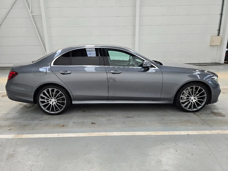Mercedes-Benz E-Klasse 350 / AMG Line / 9G / PANO / Designo / FULL OPTION / MOTORPROBLEM-PROBLEME DE MOTEUR -MOTORPROBLEM - Sedan: afbeelding 4 Mercedes-Benz E-Klasse 350 / AMG Line / 9G / PANO / Designo / FULL OPTION / MOTORPROBLEM-PROBLEME DE MOTEUR -MOTORPROBLEM - Sedan: afbeelding 4