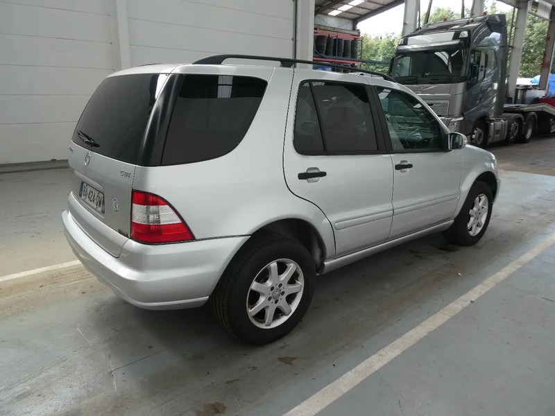 Mercedes-Benz M-Klasse ML 270 CDI 4x4 - SUV: afbeelding 5 Mercedes-Benz M-Klasse ML 270 CDI 4x4 - SUV: afbeelding 5