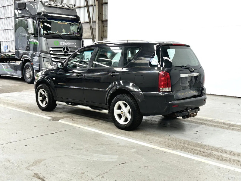 SsangYong Rexton AIRCO / LEATHER / MOTEUR MERCEDES - MERCEDES MOTOR - SUV: afbeelding 3 SsangYong Rexton AIRCO / LEATHER / MOTEUR MERCEDES - MERCEDES MOTOR - SUV: afbeelding 3