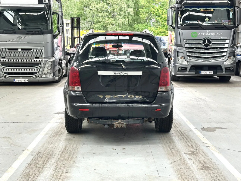 SsangYong Rexton AIRCO / LEATHER / MOTEUR MERCEDES - MERCEDES MOTOR - SUV: afbeelding 4 SsangYong Rexton AIRCO / LEATHER / MOTEUR MERCEDES - MERCEDES MOTOR - SUV: afbeelding 4