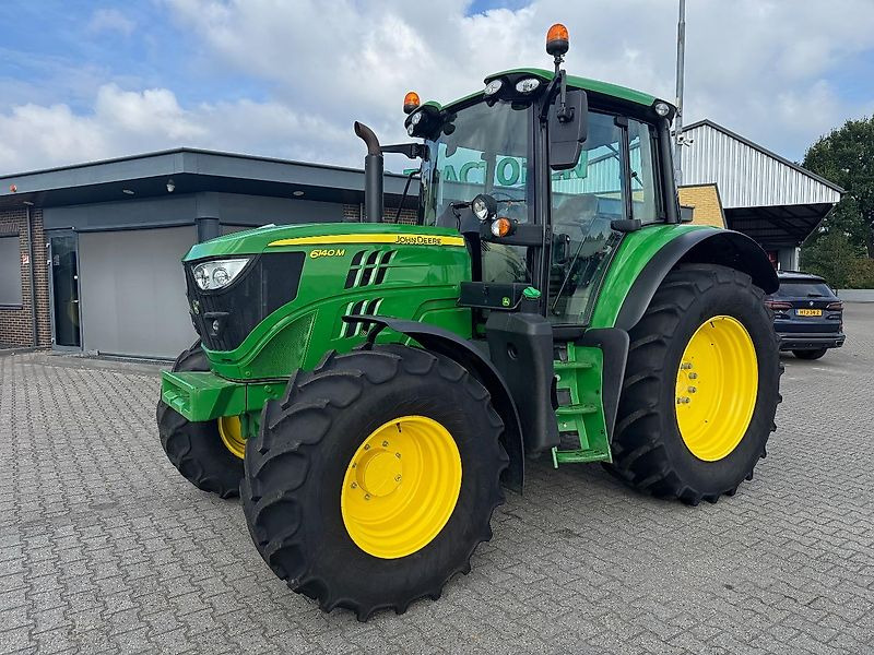 John Deere 6140M AQ+ 40KM 2022 1795 UUR TLS MCS LUCHTDRUK!!! - Tractor: afbeelding 1 John Deere 6140M AQ+ 40KM 2022 1795 UUR TLS MCS LUCHTDRUK!!! - Tractor: afbeelding 1