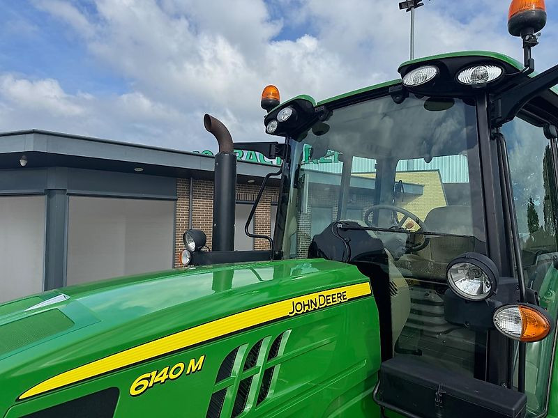 John Deere 6140M AQ+ 40KM 2022 1795 UUR TLS MCS LUCHTDRUK!!! - Tractor: afbeelding 5 John Deere 6140M AQ+ 40KM 2022 1795 UUR TLS MCS LUCHTDRUK!!! - Tractor: afbeelding 5