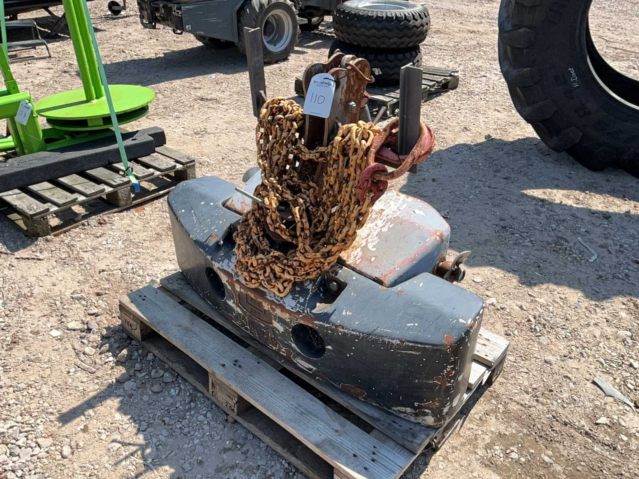1500 kg - Voorlader voor tractor: afbeelding 1 1500 kg - Voorlader voor tractor: afbeelding 1