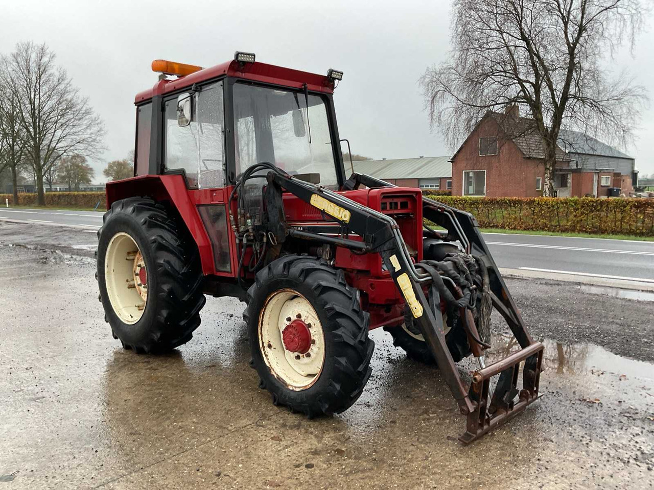 1984 - CASE IH - 633 - ALL-WHEEL DRIVE FARM TRACTOR - Tractor: afbeelding 2 1984 - CASE IH - 633 - ALL-WHEEL DRIVE FARM TRACTOR - Tractor: afbeelding 2